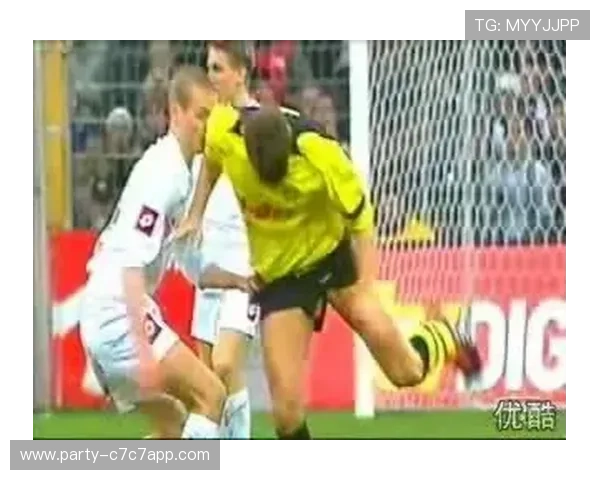 天下足球历史百大球星全解析 球场传奇与辉煌瞬间回顾